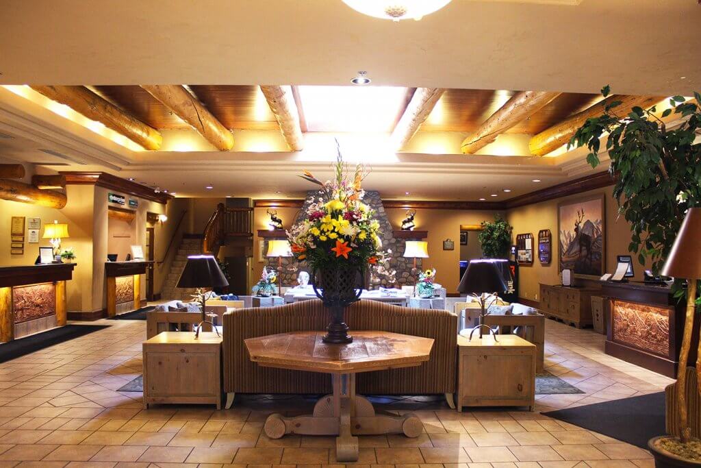 Banff Caribou Lodge & Spa Lobby