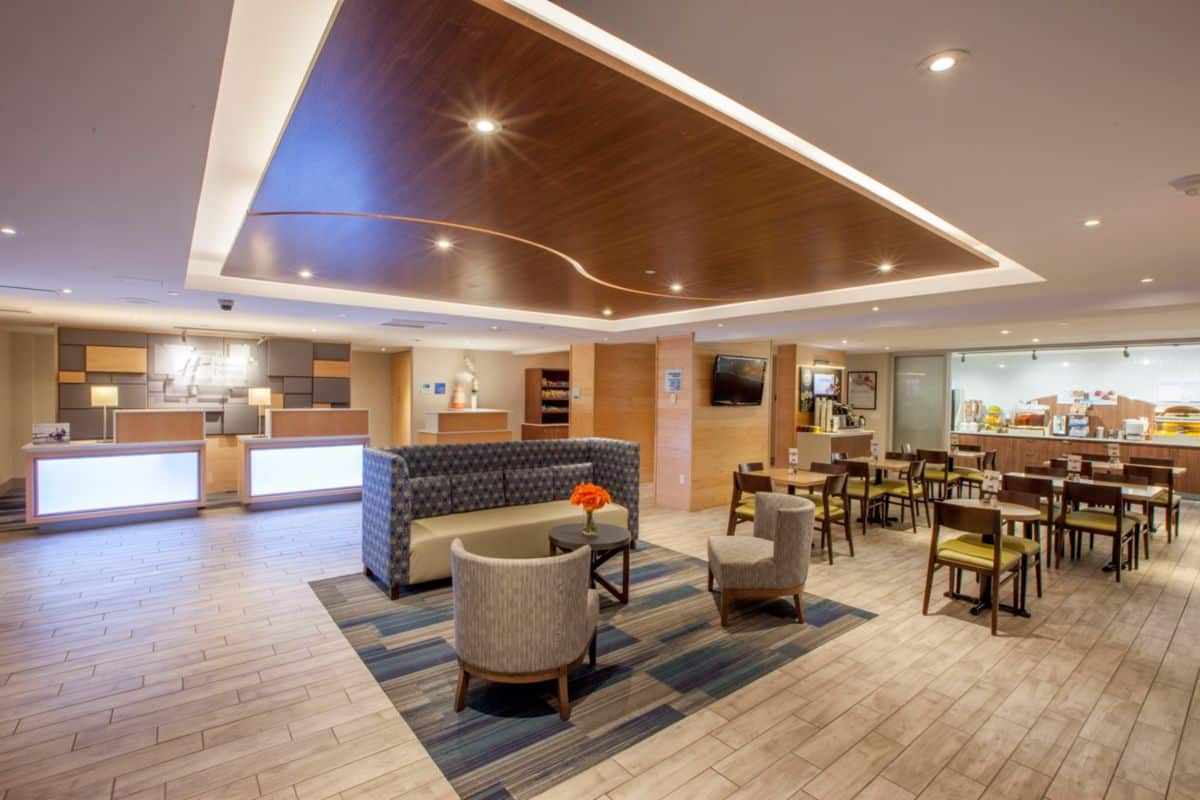 Holiday Inn Express Hotel & Suites Saint John