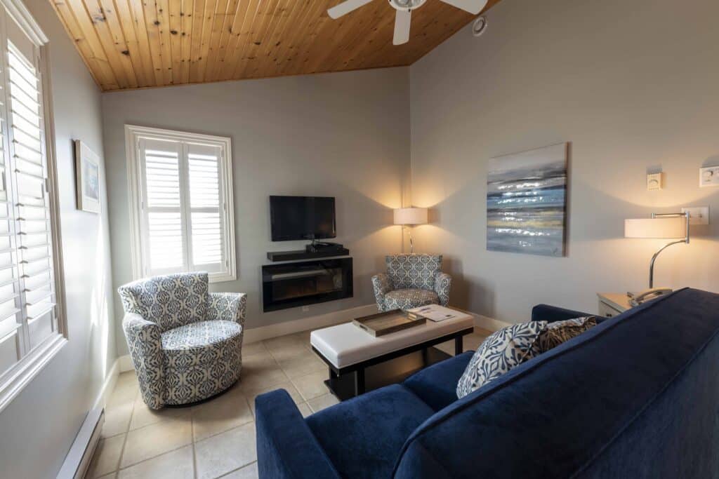 Lantern Hill & Hollow