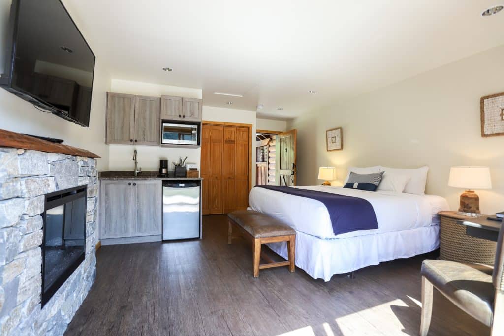 Wild Renfrew Seaside Cottages