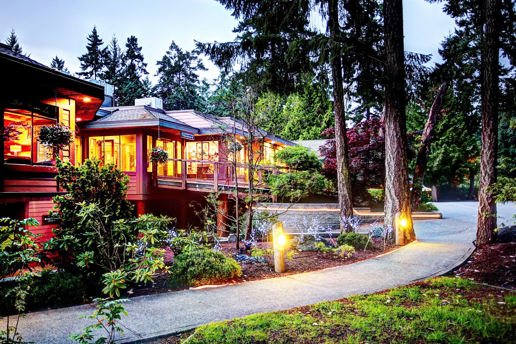 Tigh-Na Mara Seaside Spa Resort